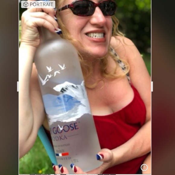 Meet your Posher, Mary Beth - Picture 3 of 5